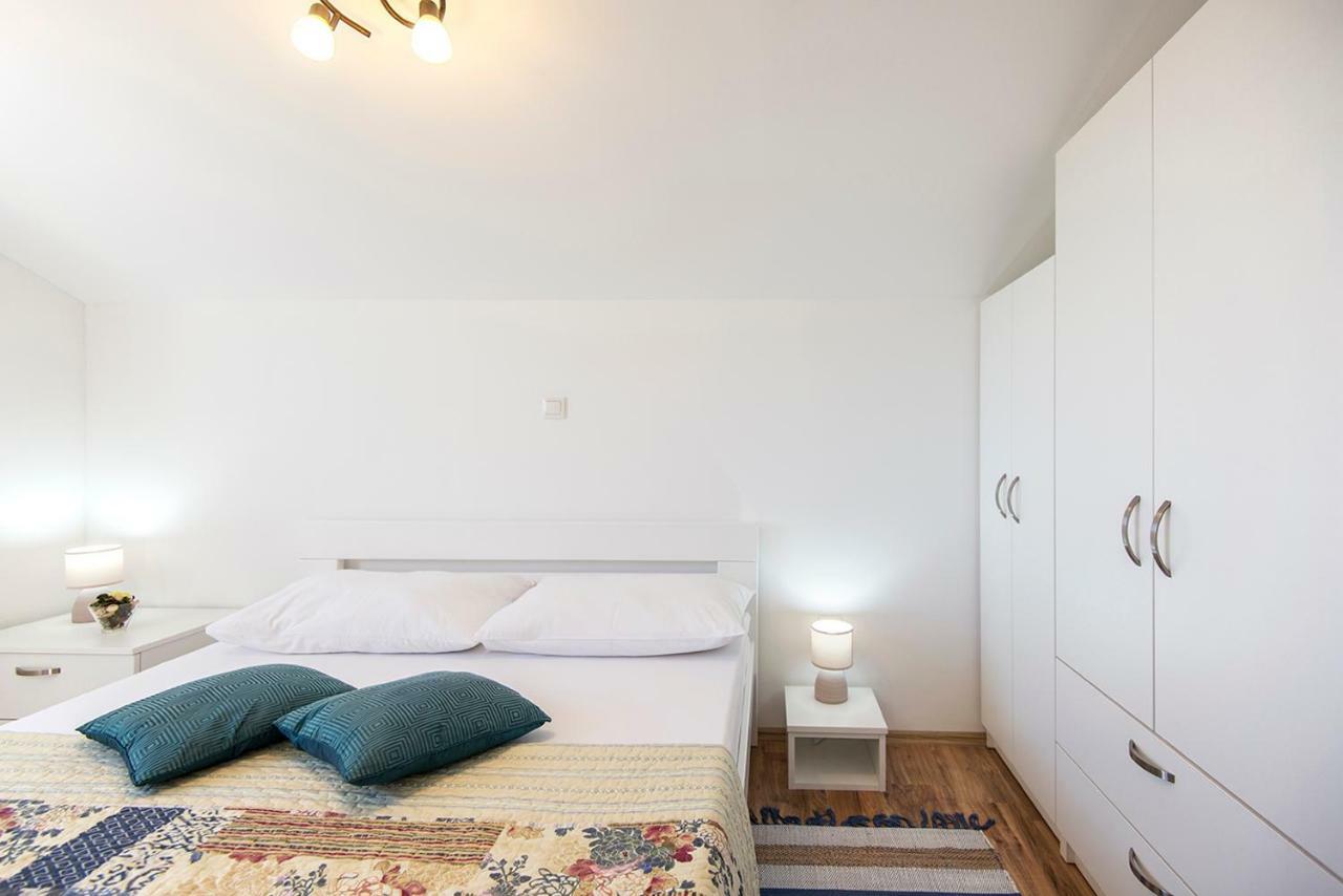 Apartments Cape Deluxe Ртина Екстер'єр фото