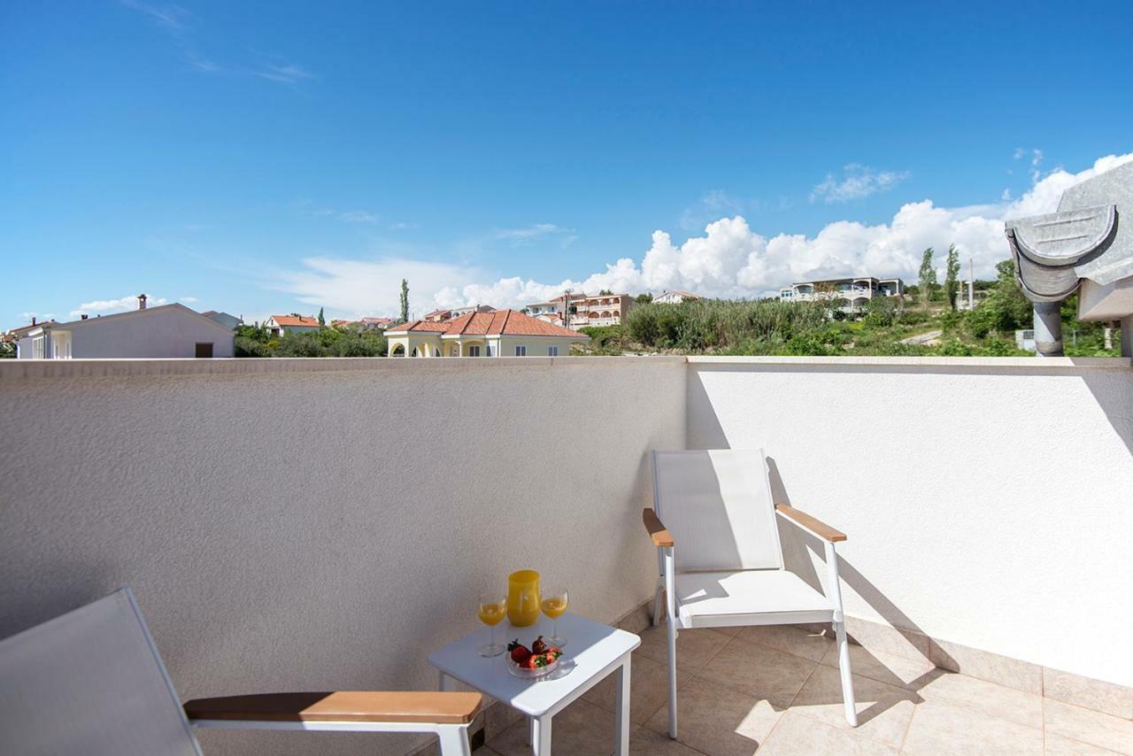 Apartments Cape Deluxe Ртина Екстер'єр фото